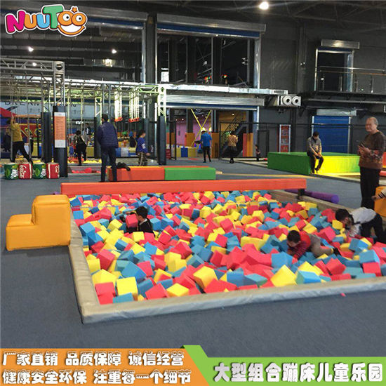 室內(nèi)大型兒童蹦床樂園 蹦床館設(shè)備生產(chǎn)廠家LT-BC002