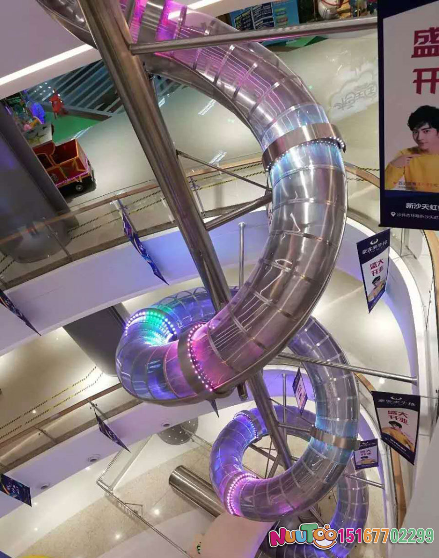 遇到不銹鋼滑梯磕碰的孩子怎么辦？可以這樣處理